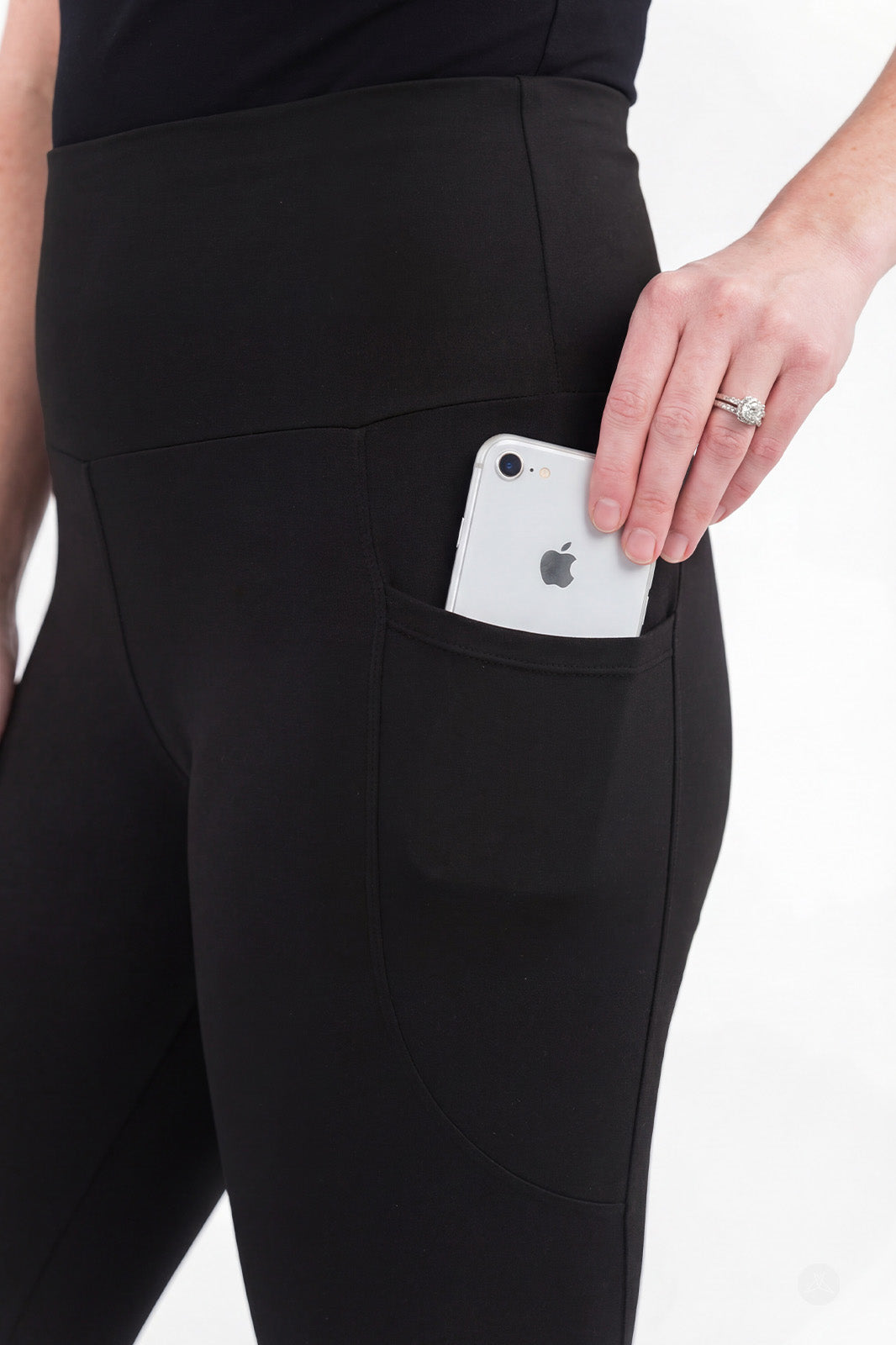 Black High-Waisted Pocket Leggings