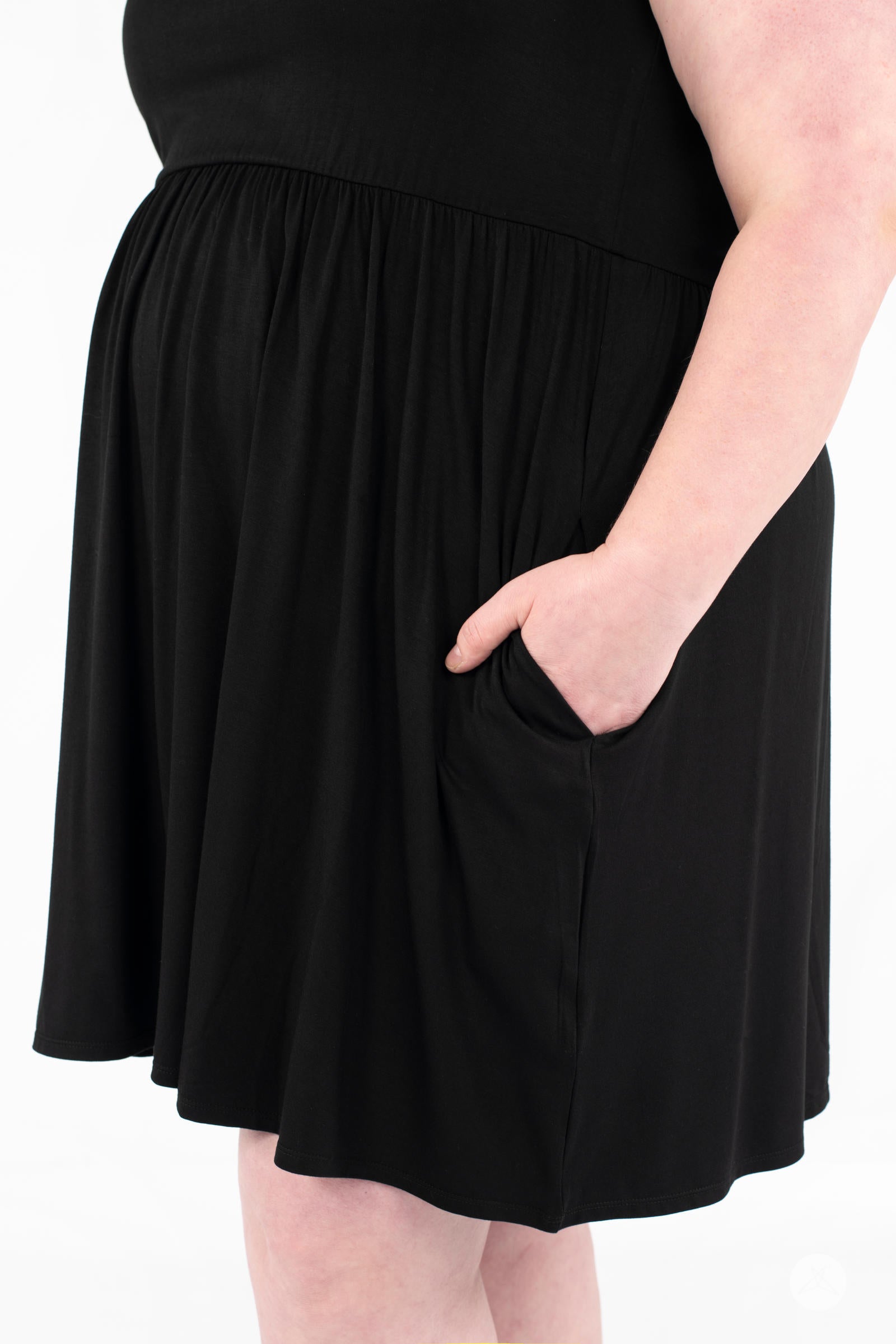 The Weekender Dress - Onyx