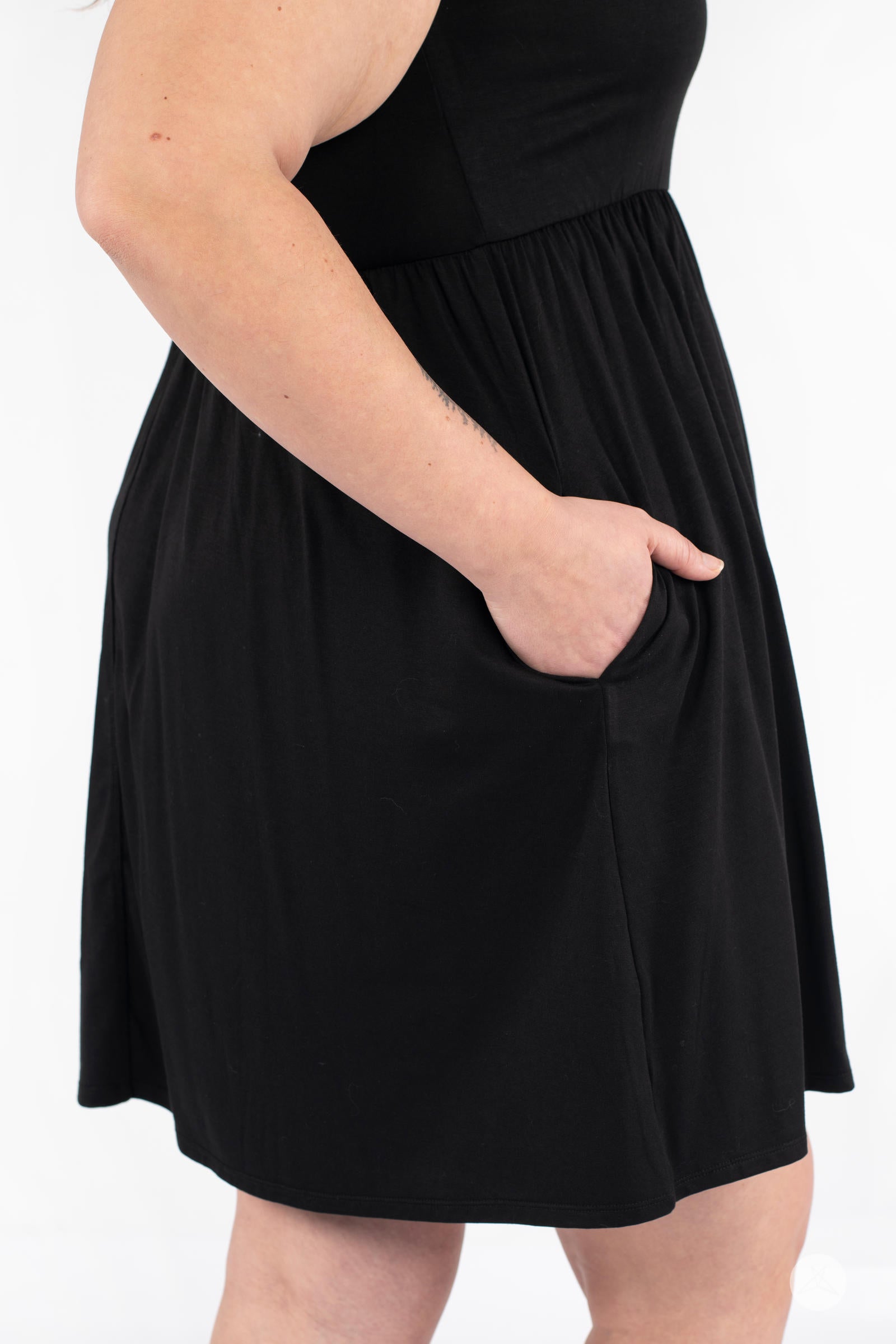 The Weekender Dress - Onyx