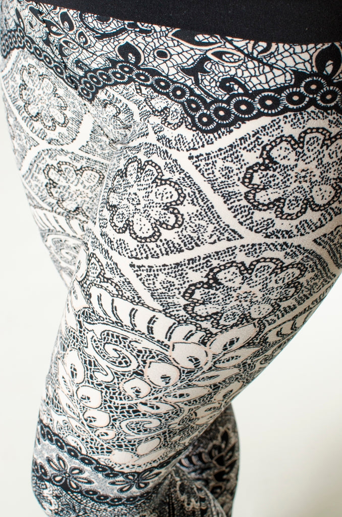 Chantilly Lace leggings - SweetLegs