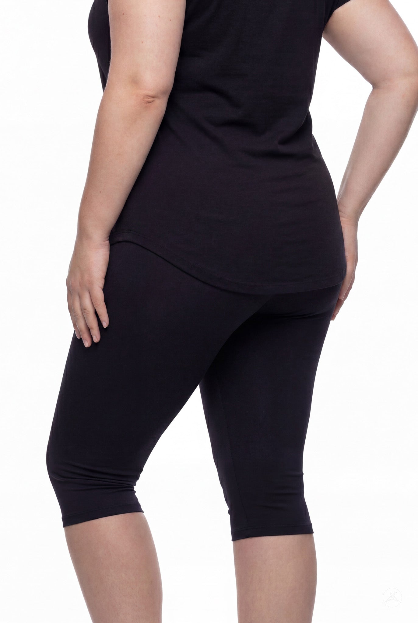 Knee-Length Capri
