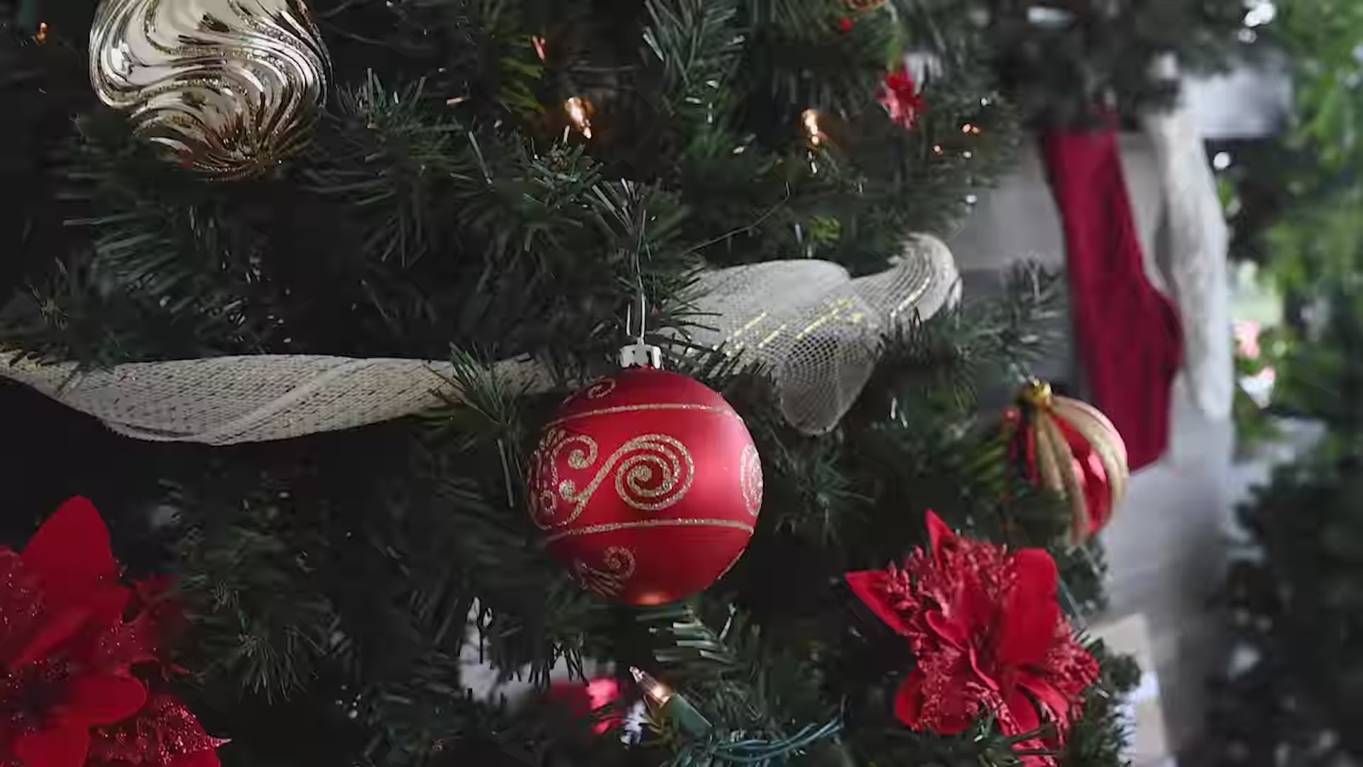 Load video: holiday-banner