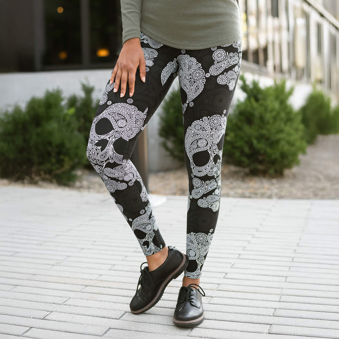  🖤 Edgy Prints – Skulls, greys, and cool tones