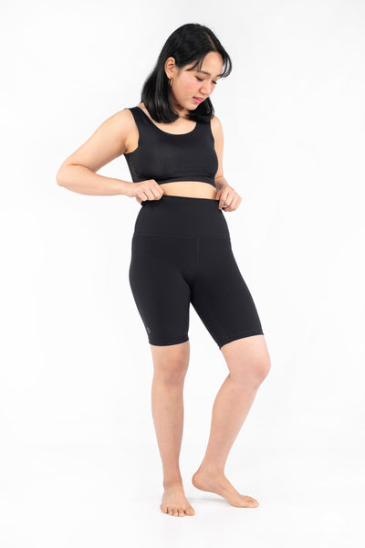 Free Motion Shorts - Classic Black Essentials