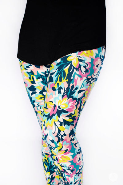 She Blooms Crops - Leggings